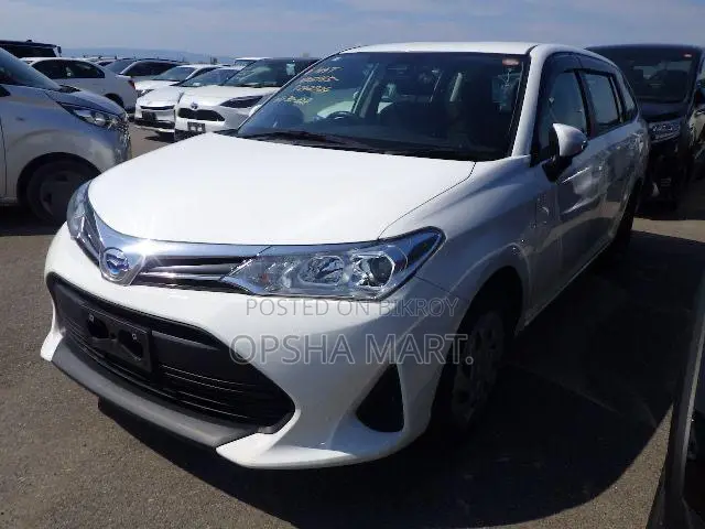 Toyota Corolla Fielder 2021 White