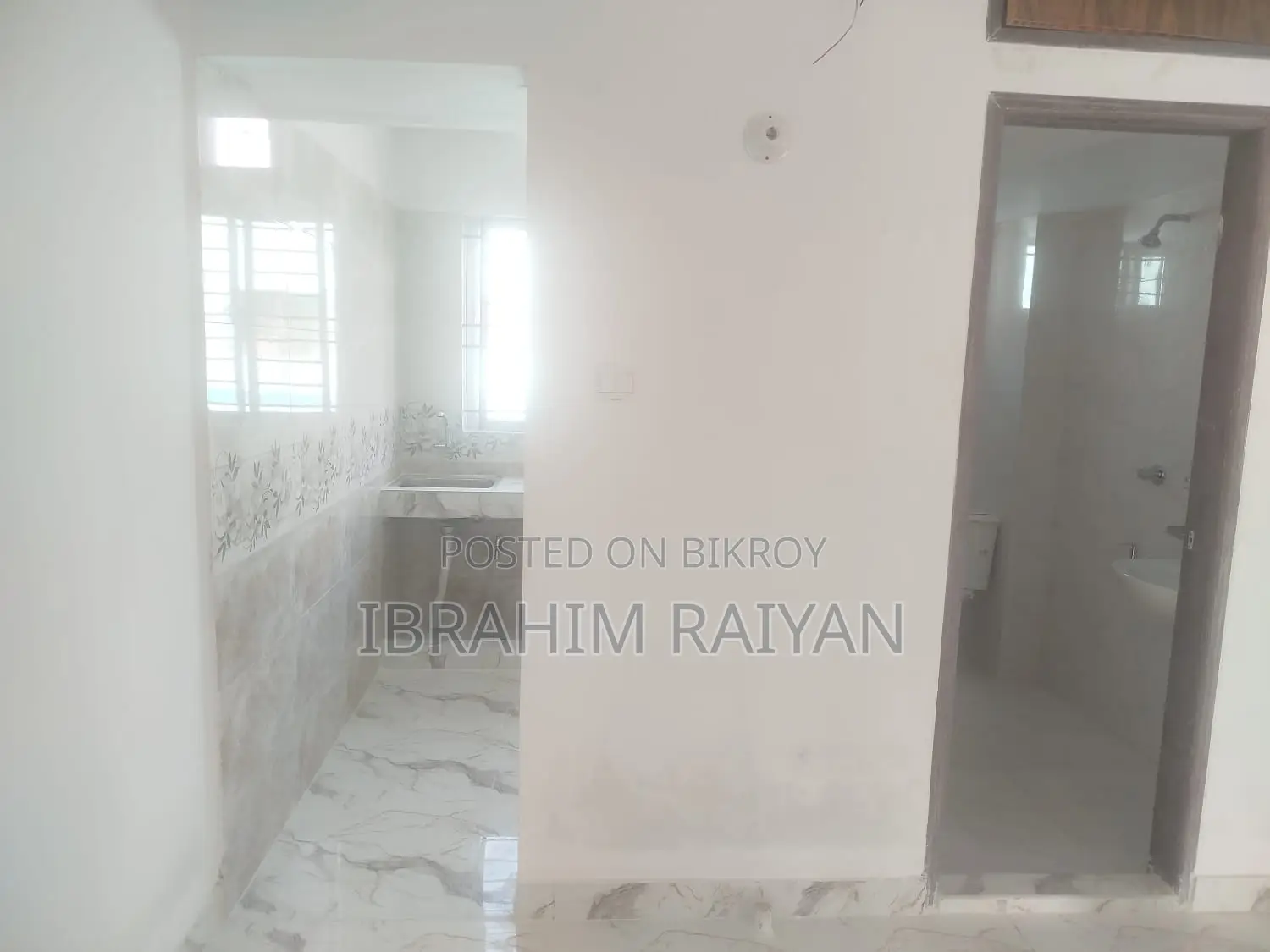 3bdrm Apartment in Aftab Nagar for rent