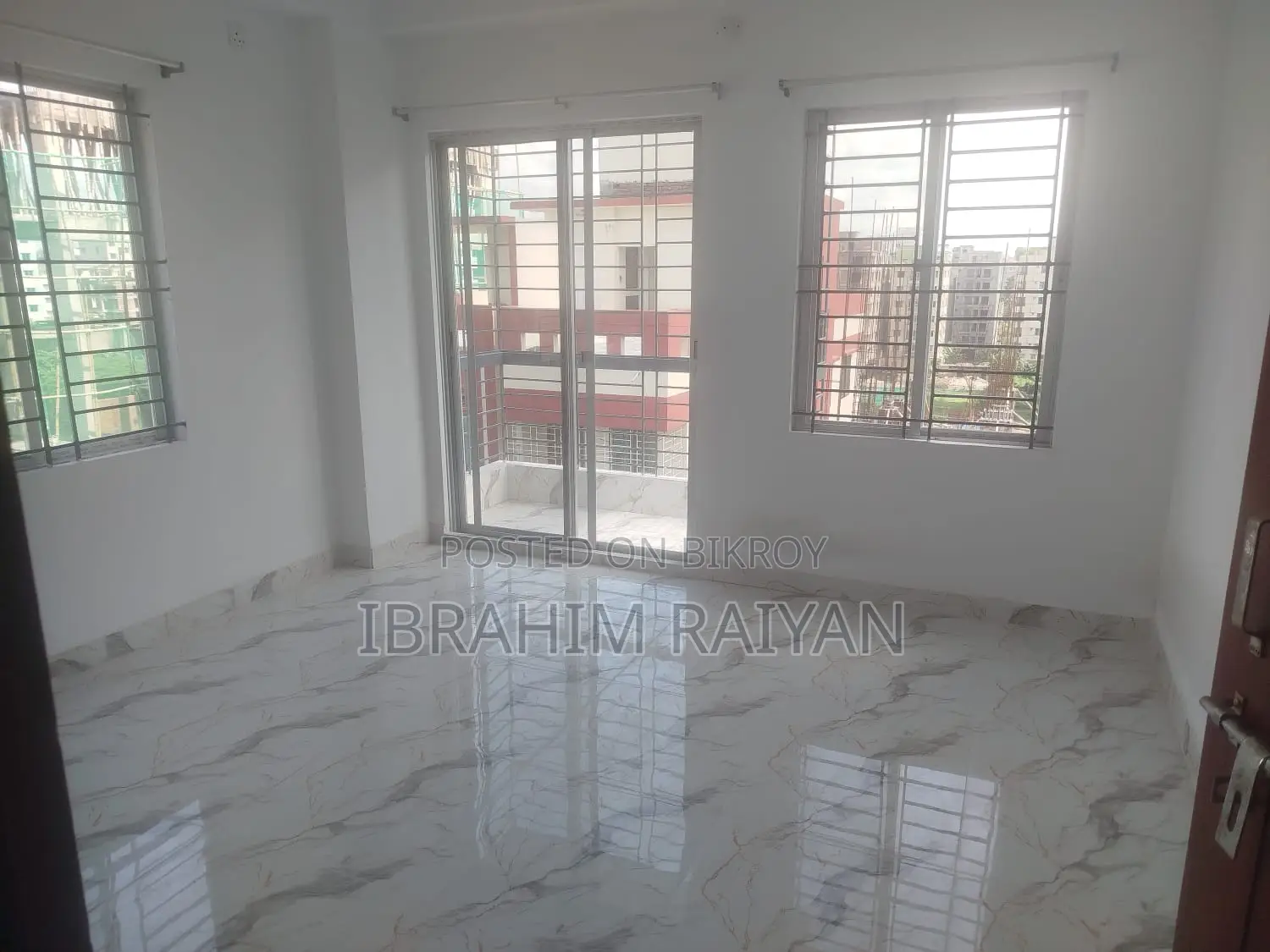 3bdrm Apartment in Aftab Nagar for rent