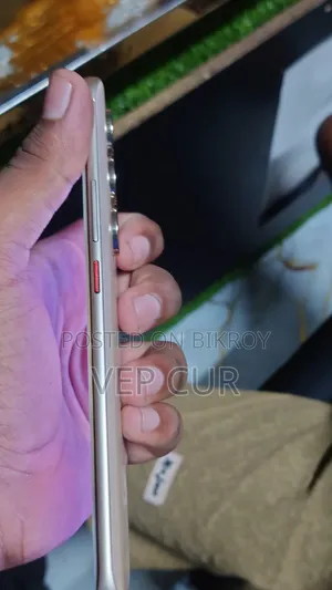 Itel Super 26 Ultra 256 GB Gold