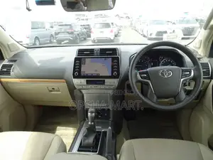 Toyota Land Cruiser Prado 2023 Pearl