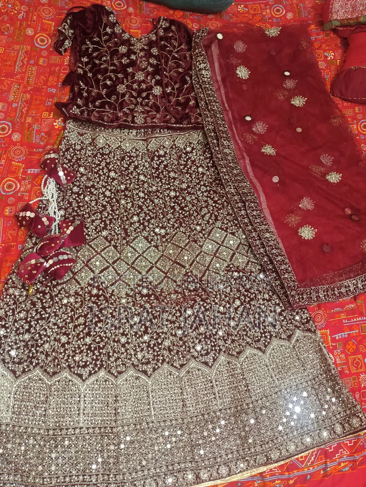 ব্রাইডাল লেহেঙ্গা।