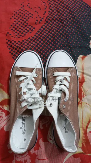 Brand New Imported Canvas Sneakers (Size 9) White and Brown