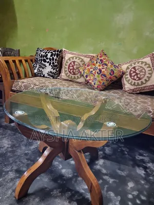 সোফার টেবিল