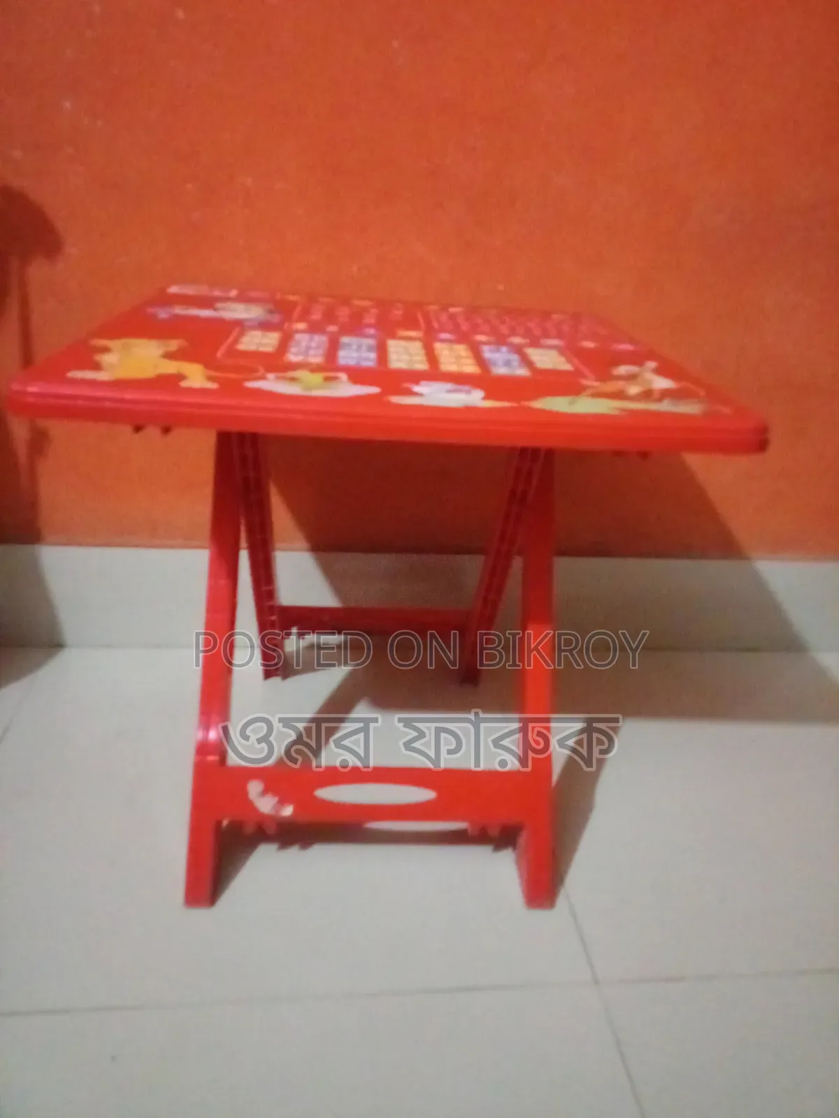 একটি টেবিল বিক্রি করবো ১ মাস ব্যাবহার করা হয়েছে