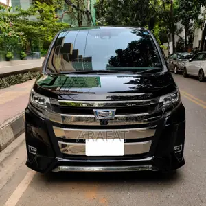 Toyota Noah 1.8 FWD Hybrid (7 seater) 2019 Black