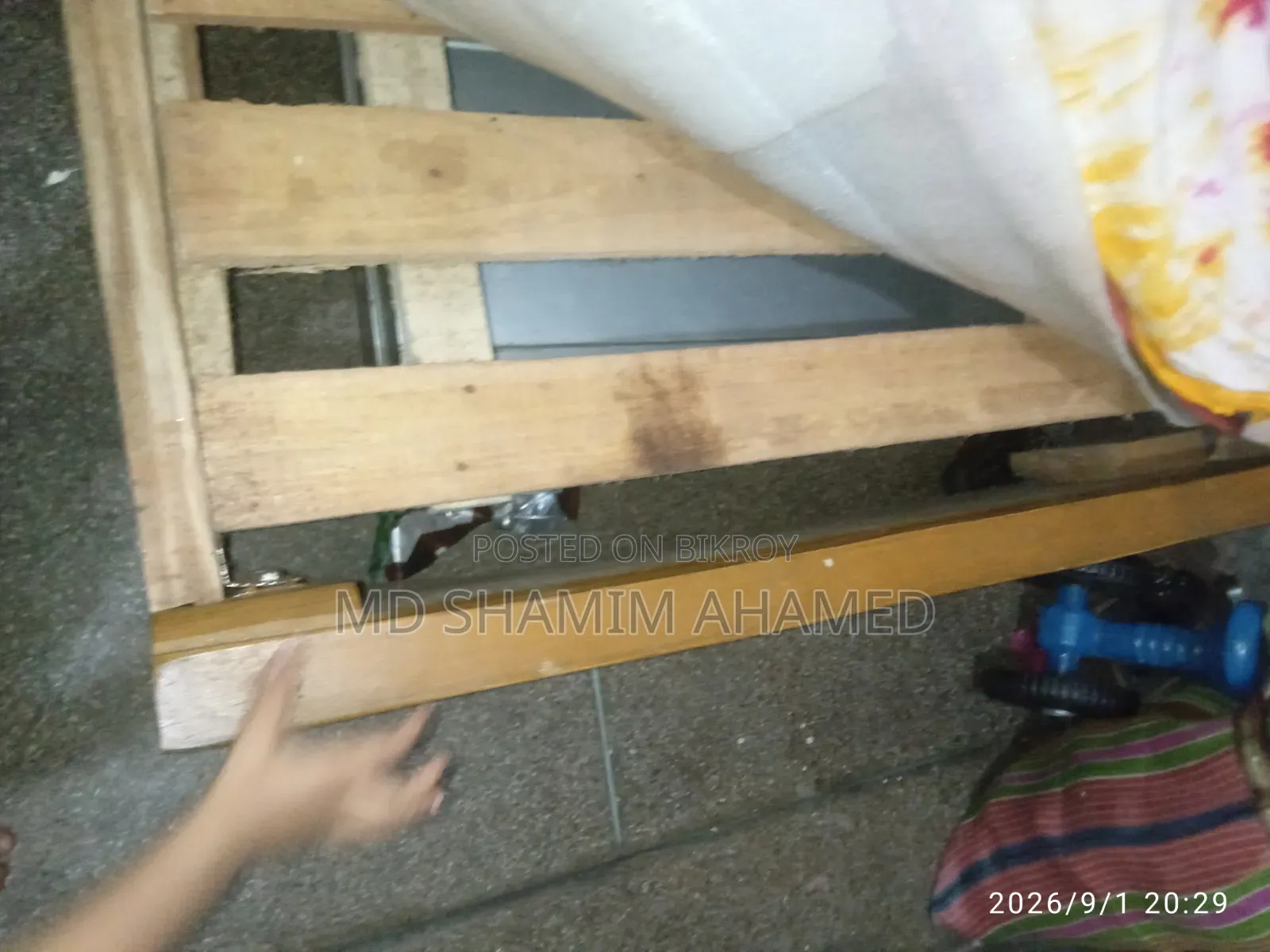 ওয়ারড্রব খাট