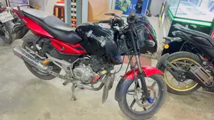 Bajaj Pulsar 150 2016 Red