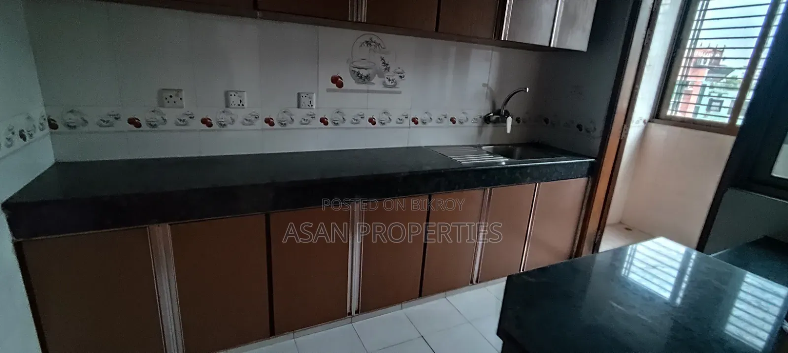 3bdrm Apartment in Dhanmondi for sale