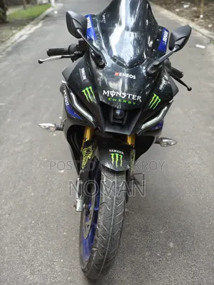Yamaha R15M 2023 Black