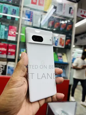 Plum Axe 4 GB White