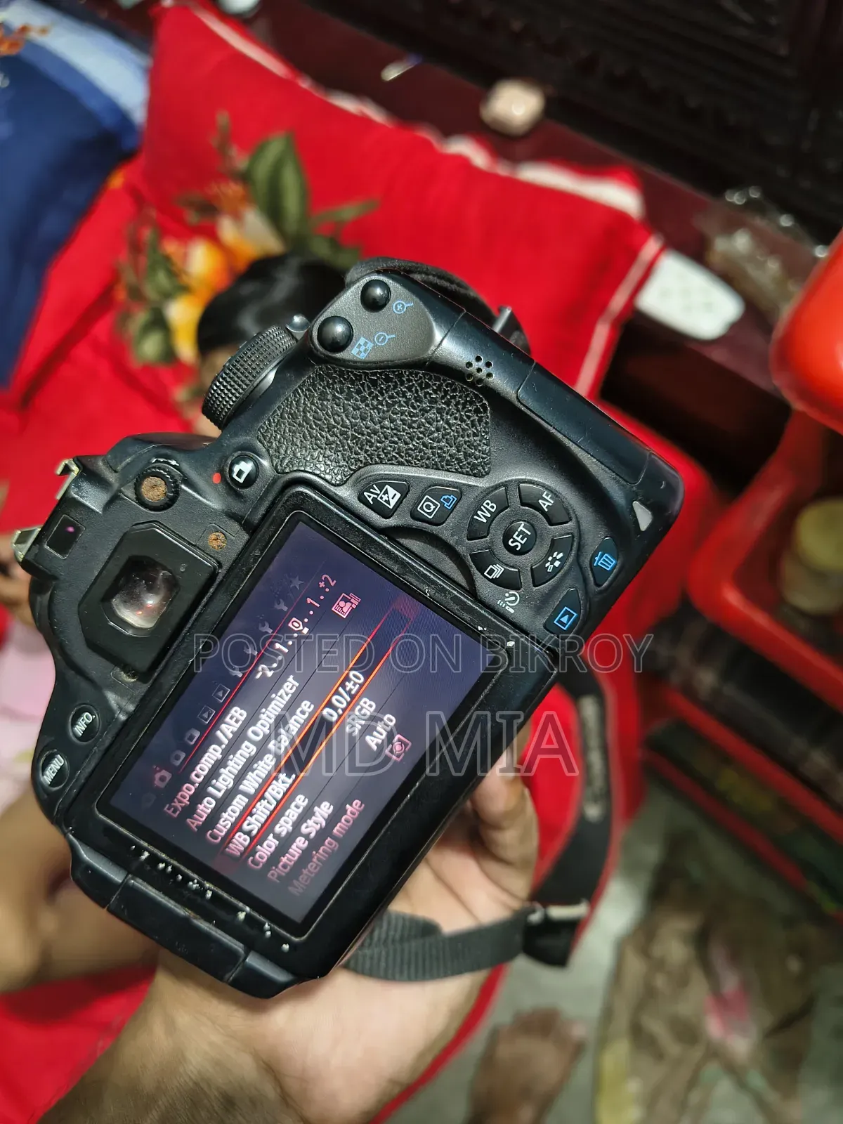 Canon 700D Camera With 300mm Zoom Lens for Sell