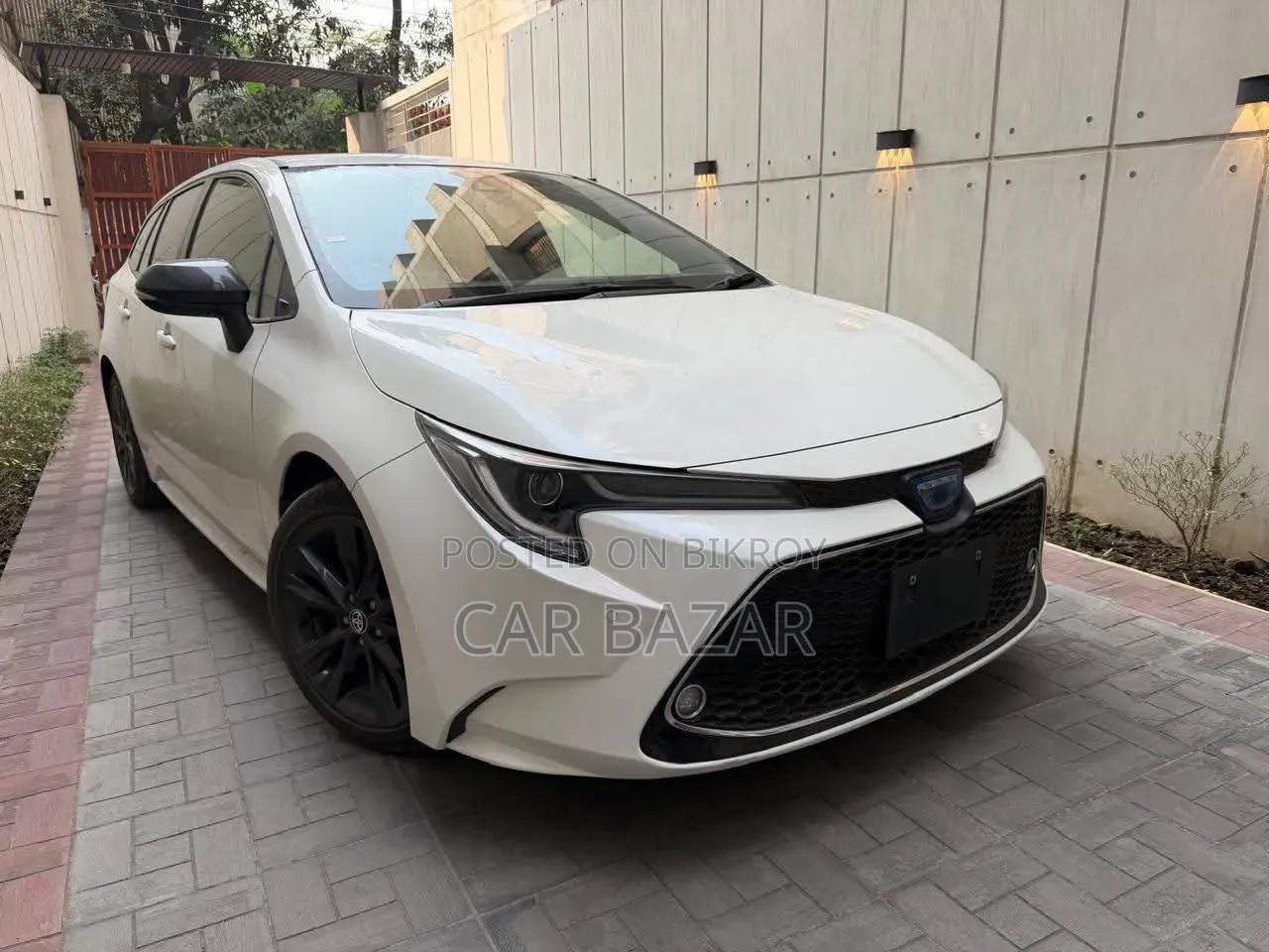 Toyota Corolla Touring WxB 2020 Pearl