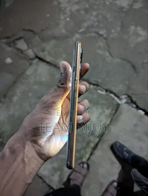 Oppo Reno 8T 128 GB Yellow