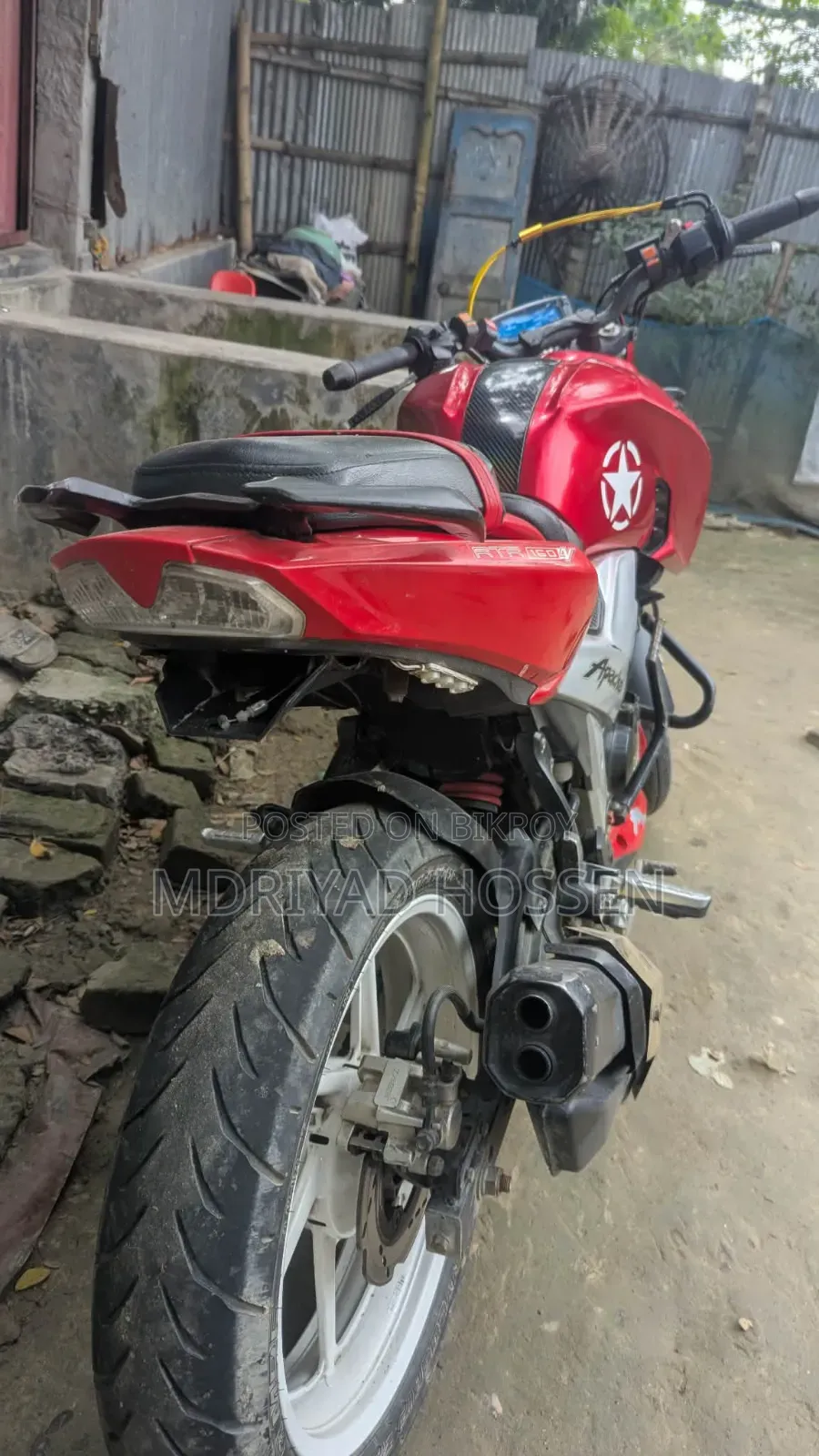 TVS Apache RTR 160 4V 2023 Red