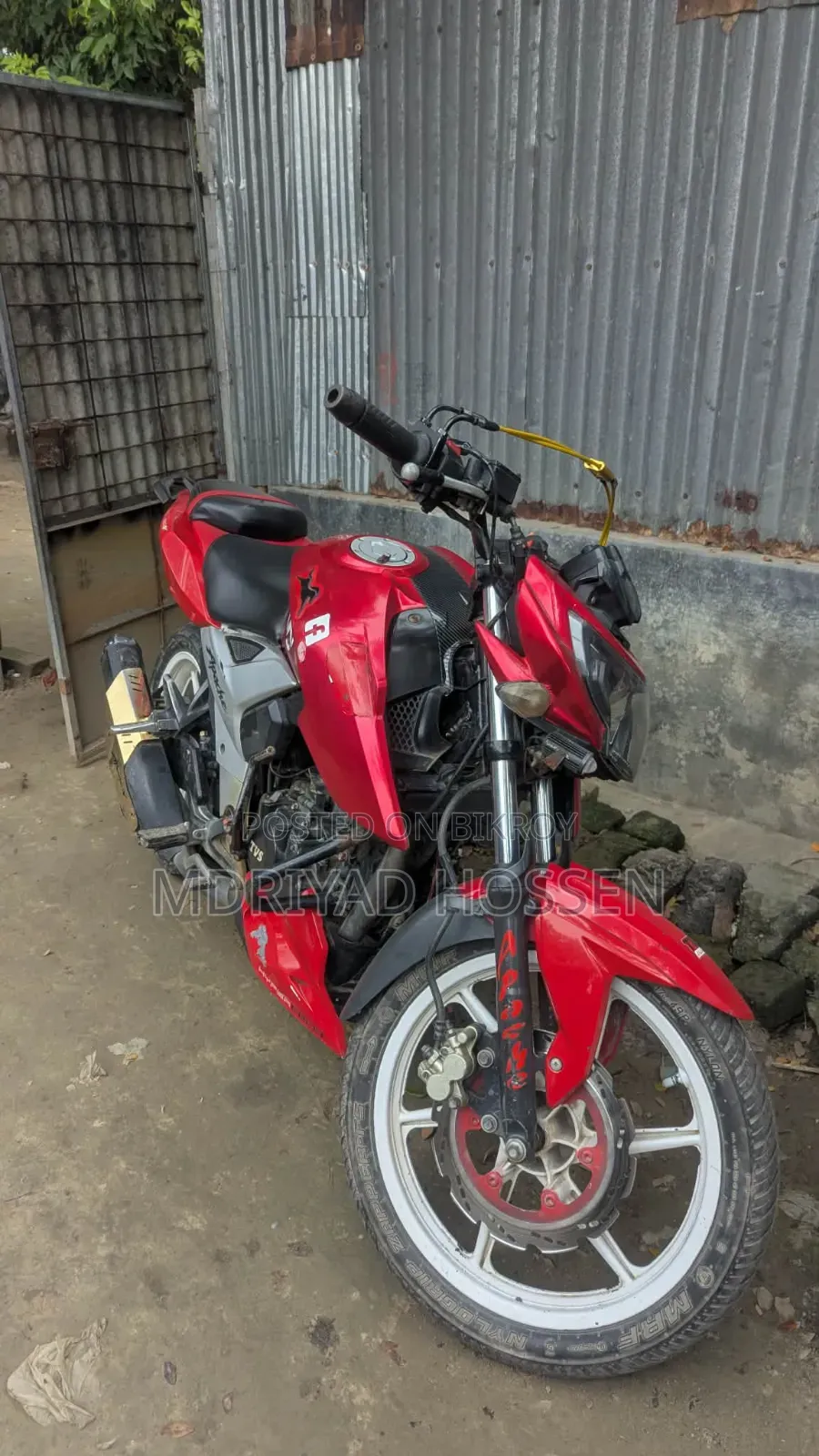 TVS Apache RTR 160 4V 2023 Red
