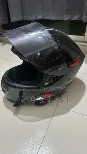ব্যান ফ্যান্টম হেলমেট