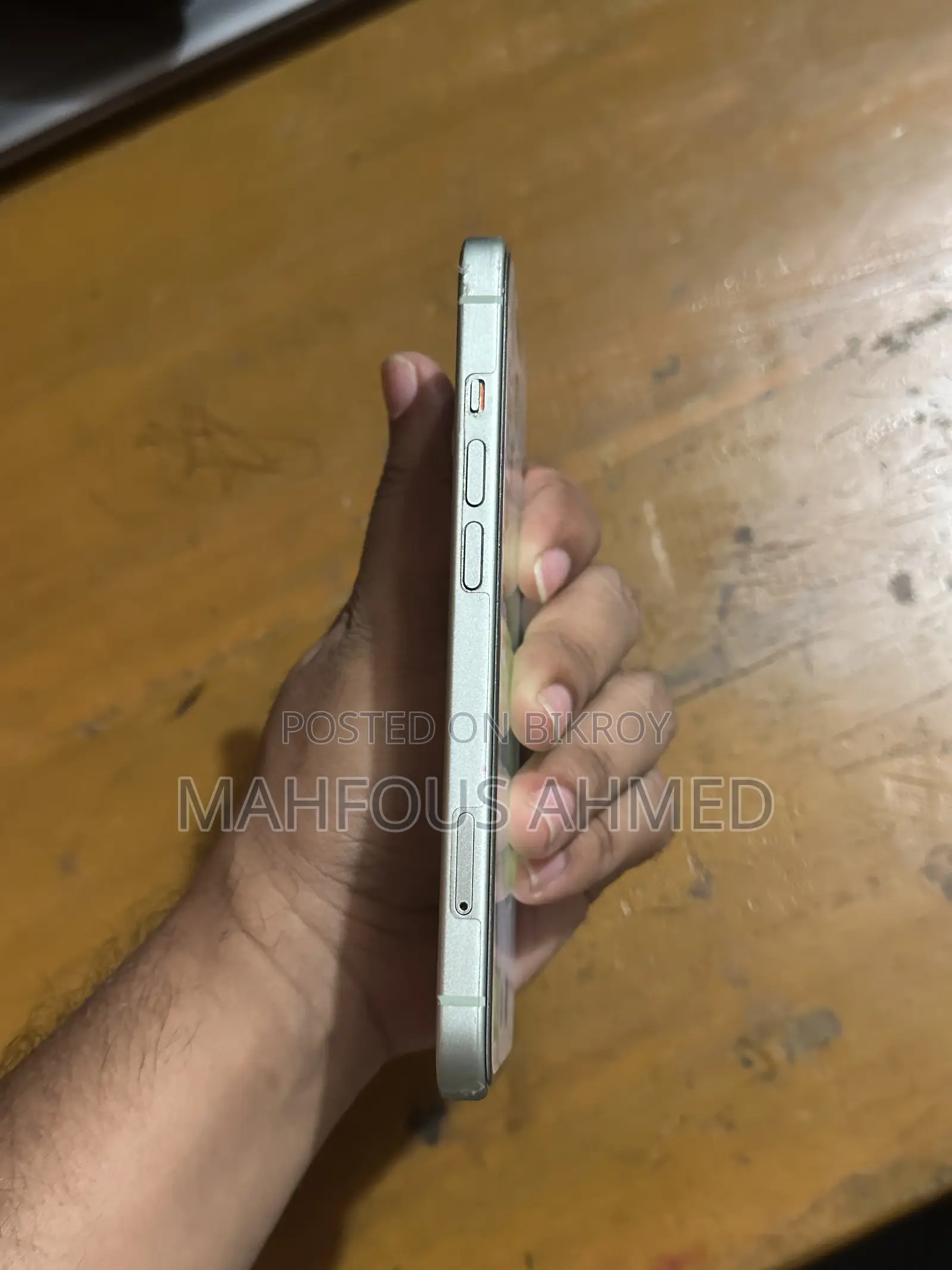 Apple iPhone 15 128 GB Green