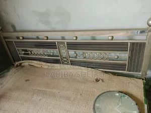স্টিলের খাট