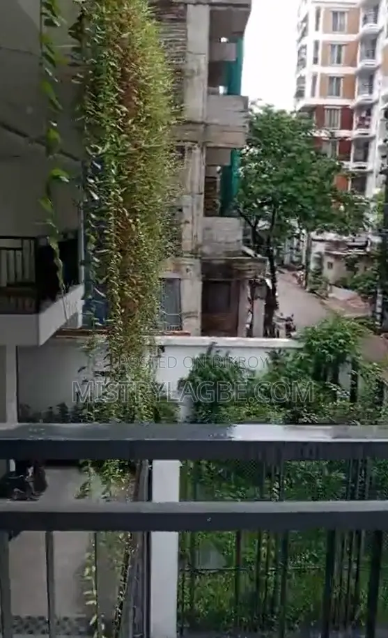 বসুন্ধরায় ৪ বেডরুমের অ্যাপার্টমেন্ট ভাড়ার জন্য