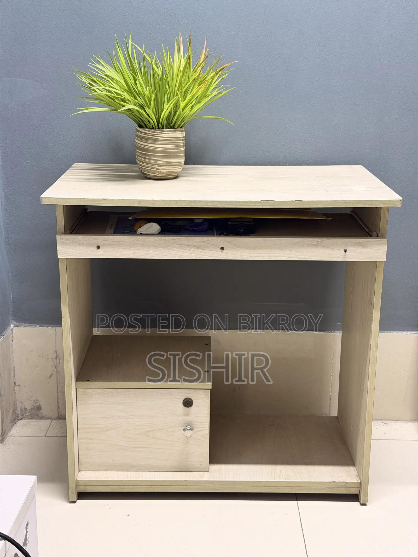 Computer Table