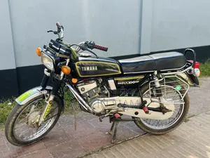 Yamaha 1995 Black