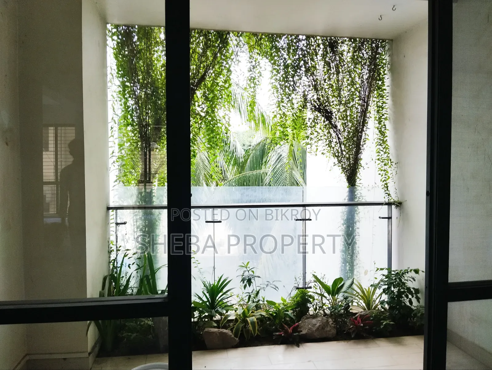4bdrm Apartment in Creation, Gulshan for rent