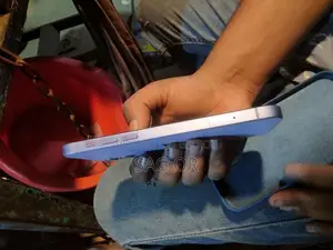 Apple iPhone 12 64 GB