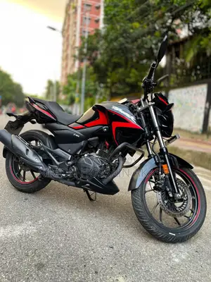 Hero Hunk 2022 Black