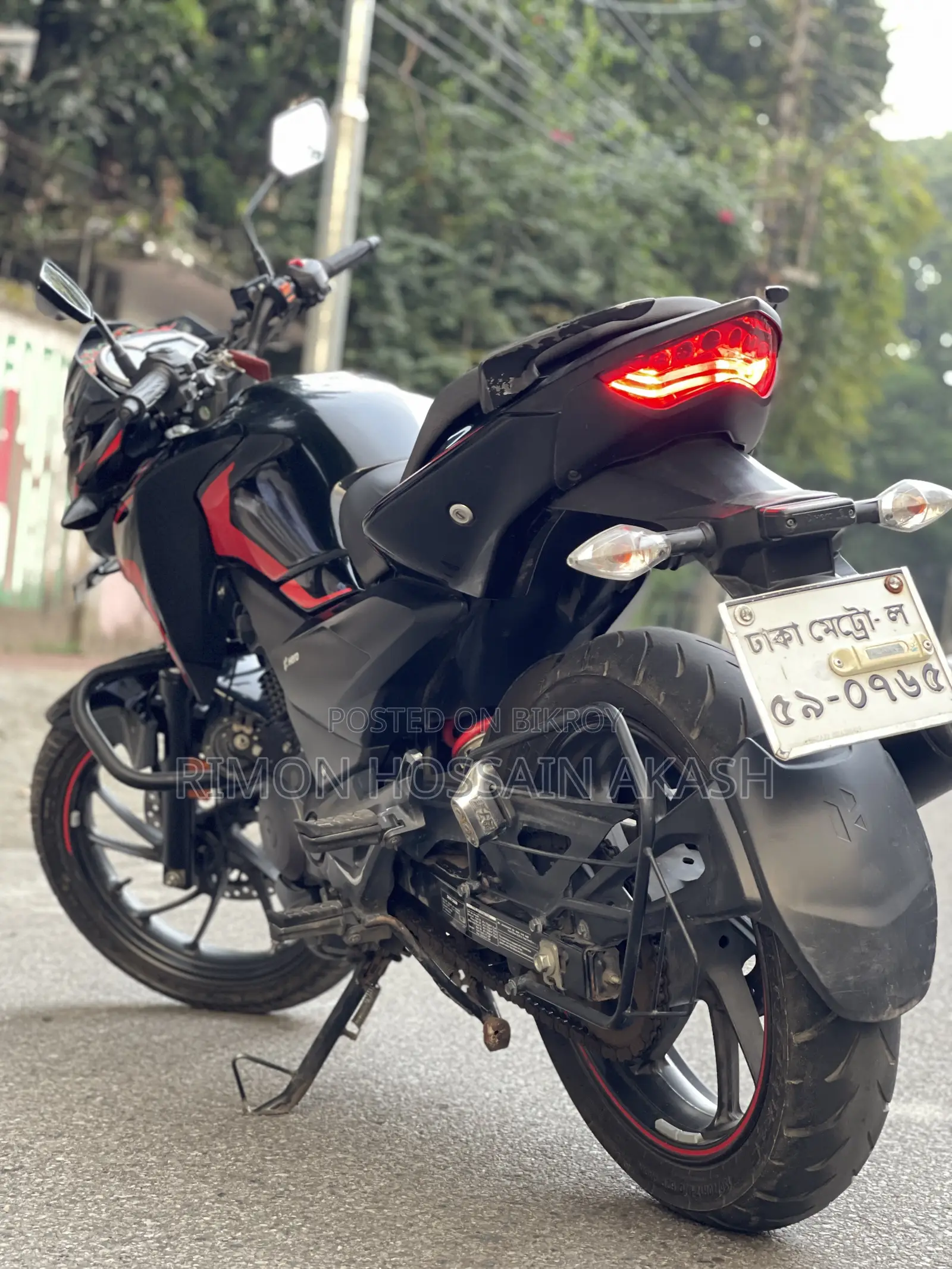 Hero Hunk 2022 Black