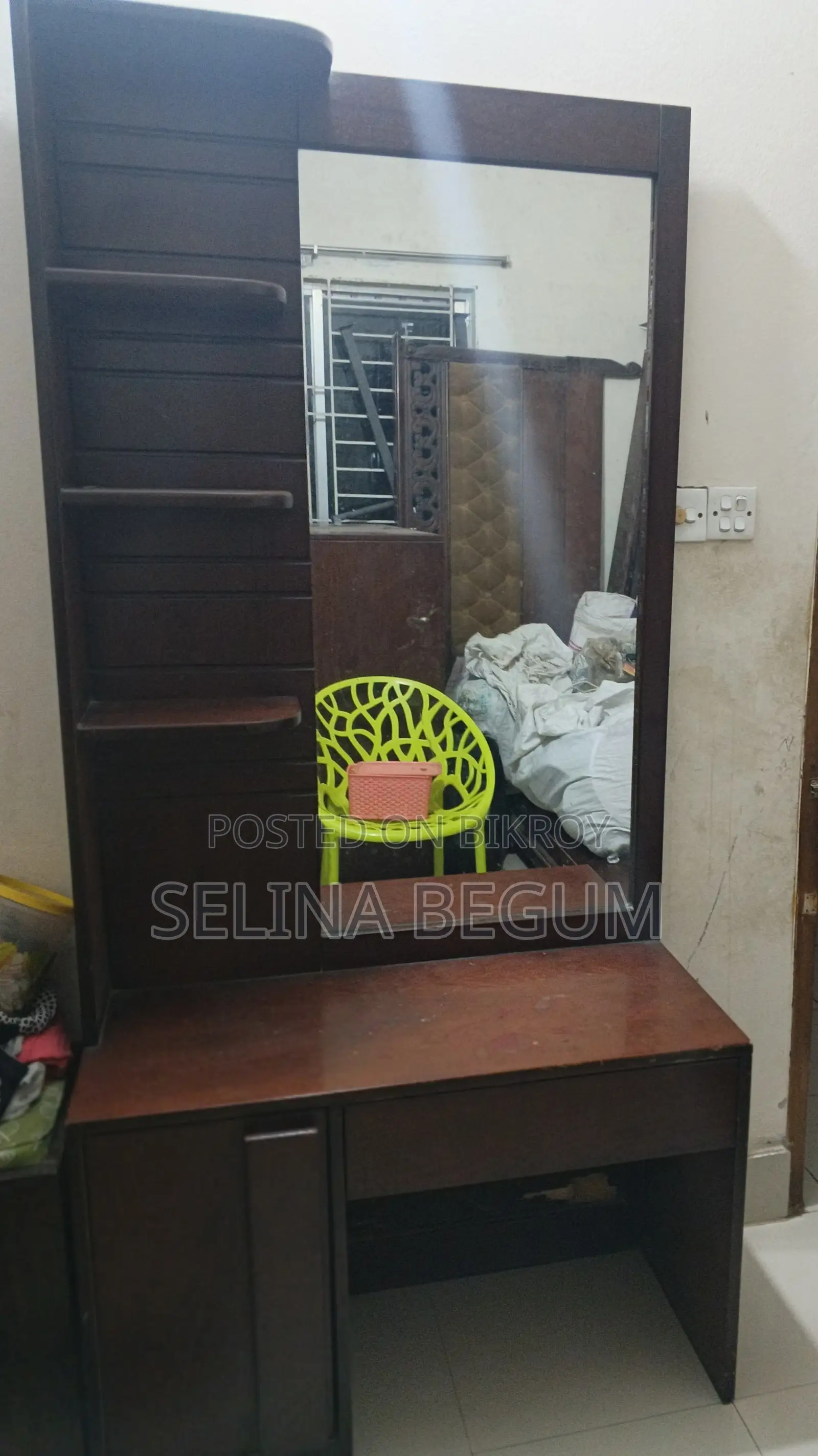 Nadiya Dressing Table