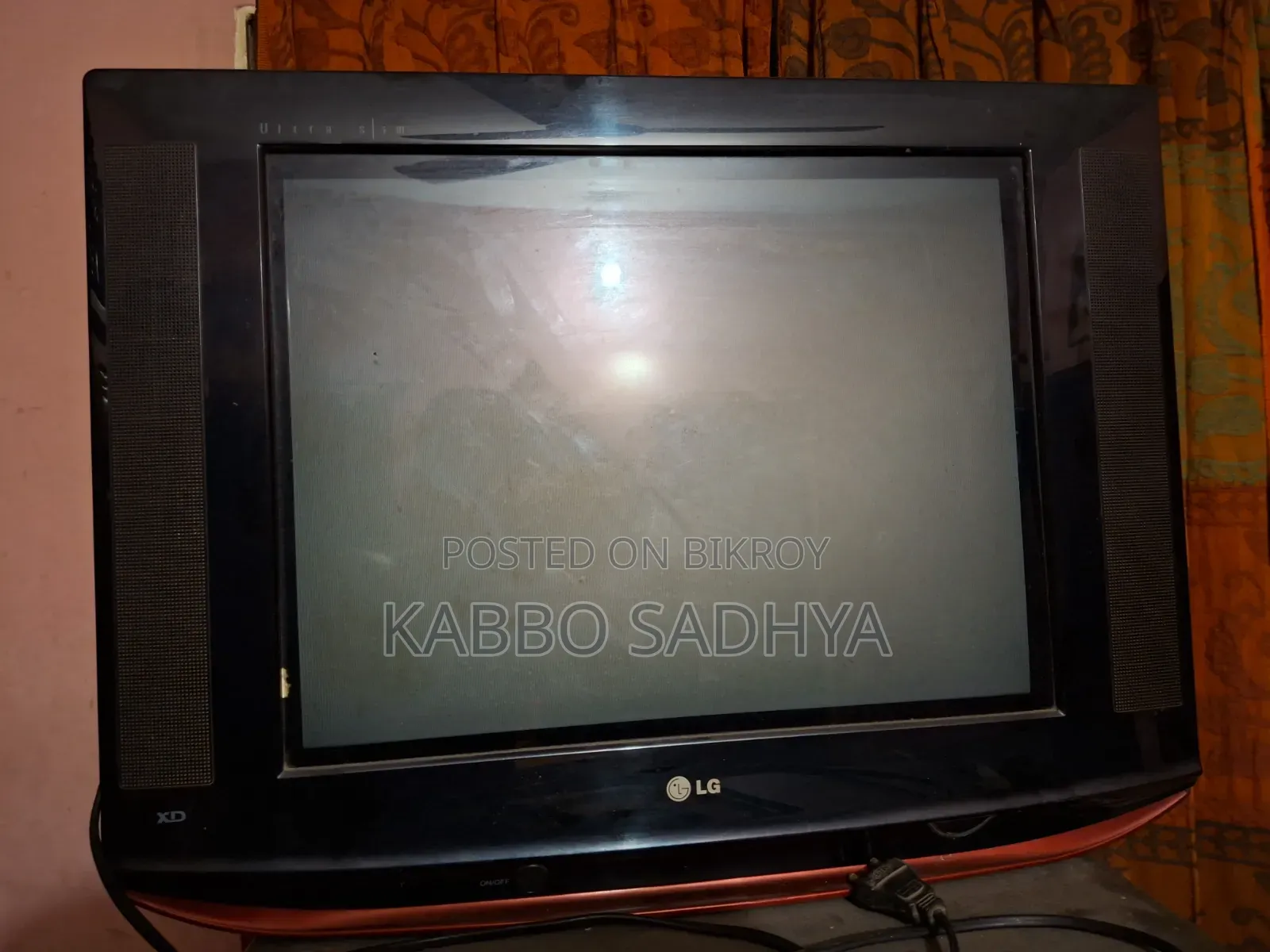 LG CRT TV 2010