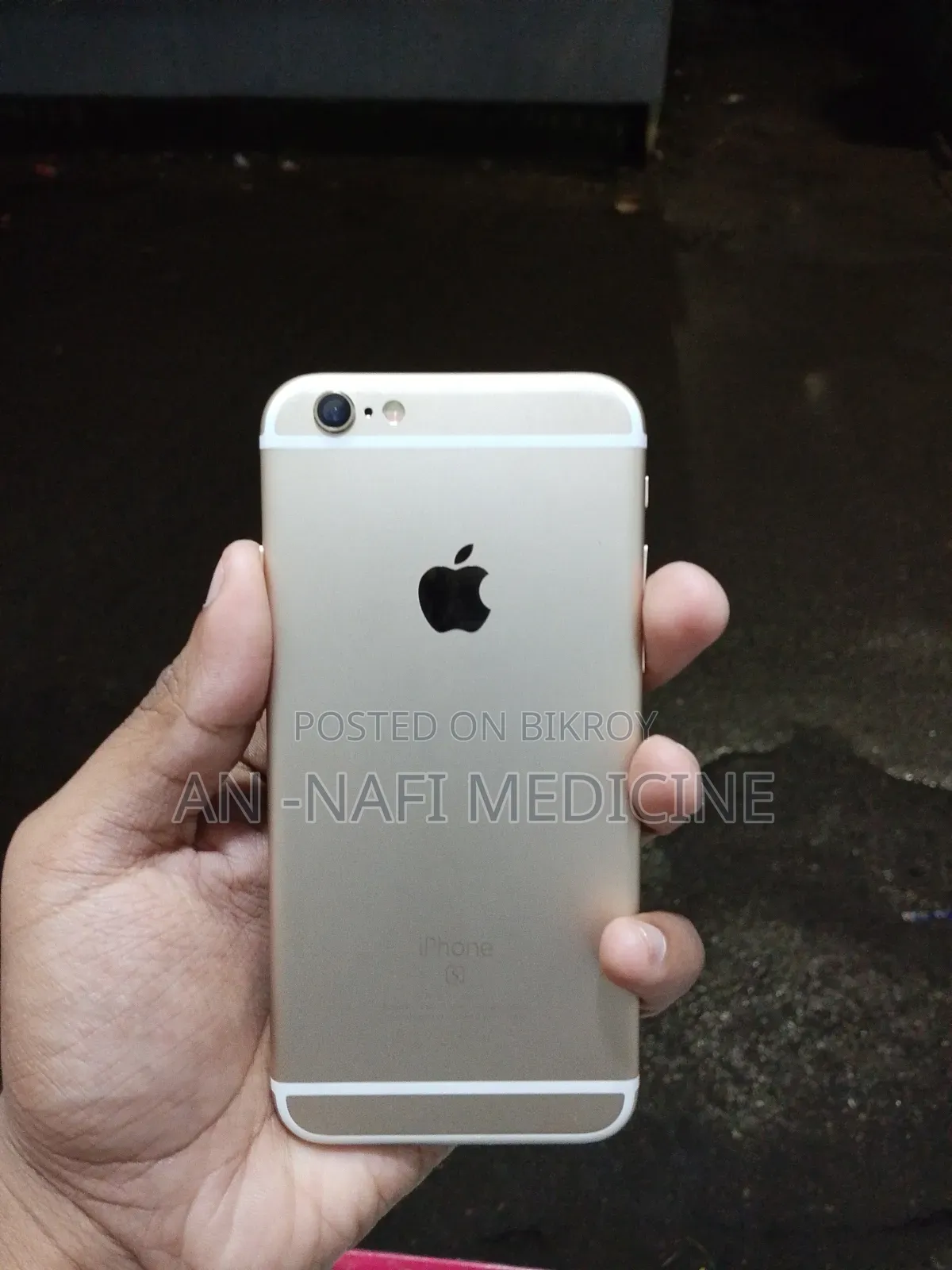 Apple iPhone 6s 64 GB Gold