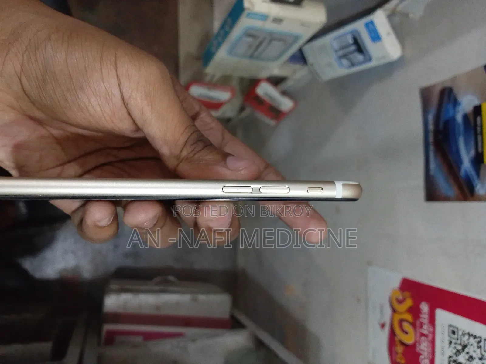 Apple iPhone 6s 64 GB Gold