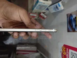 Apple iPhone 6s 64 GB Gold