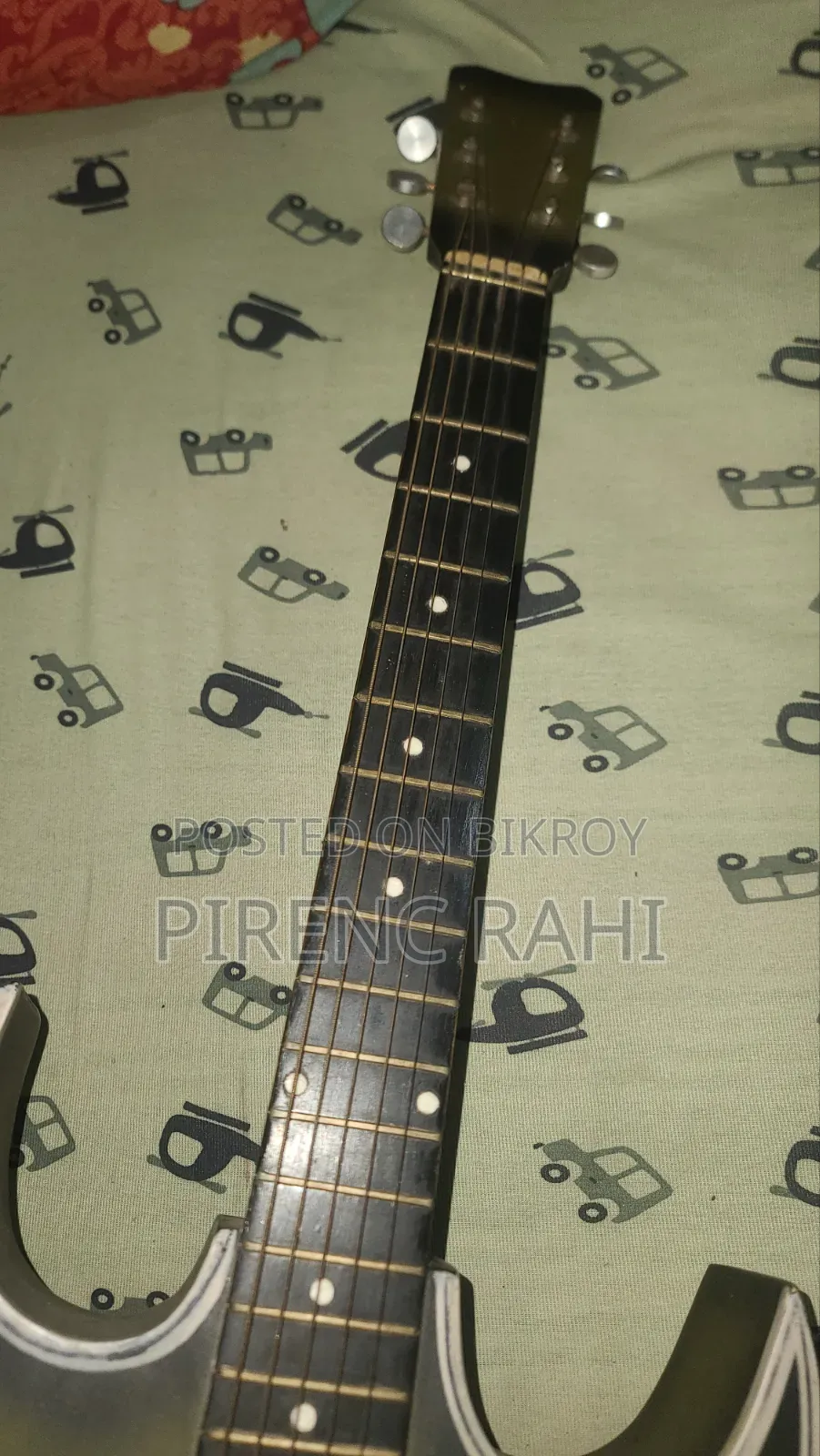 একটি ভালো মানের গিটার
