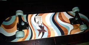 Unused Skateboard With Original Manual – Excellent Condition