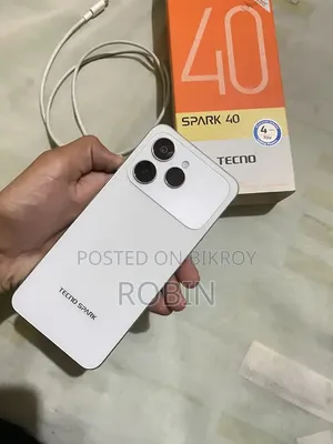 Tecno Spark 40 256 GB Silver