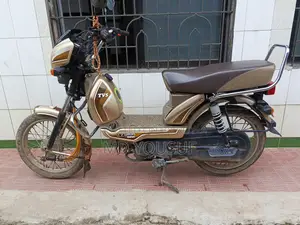 New TVS XL 100 Comfort 2025 Gold