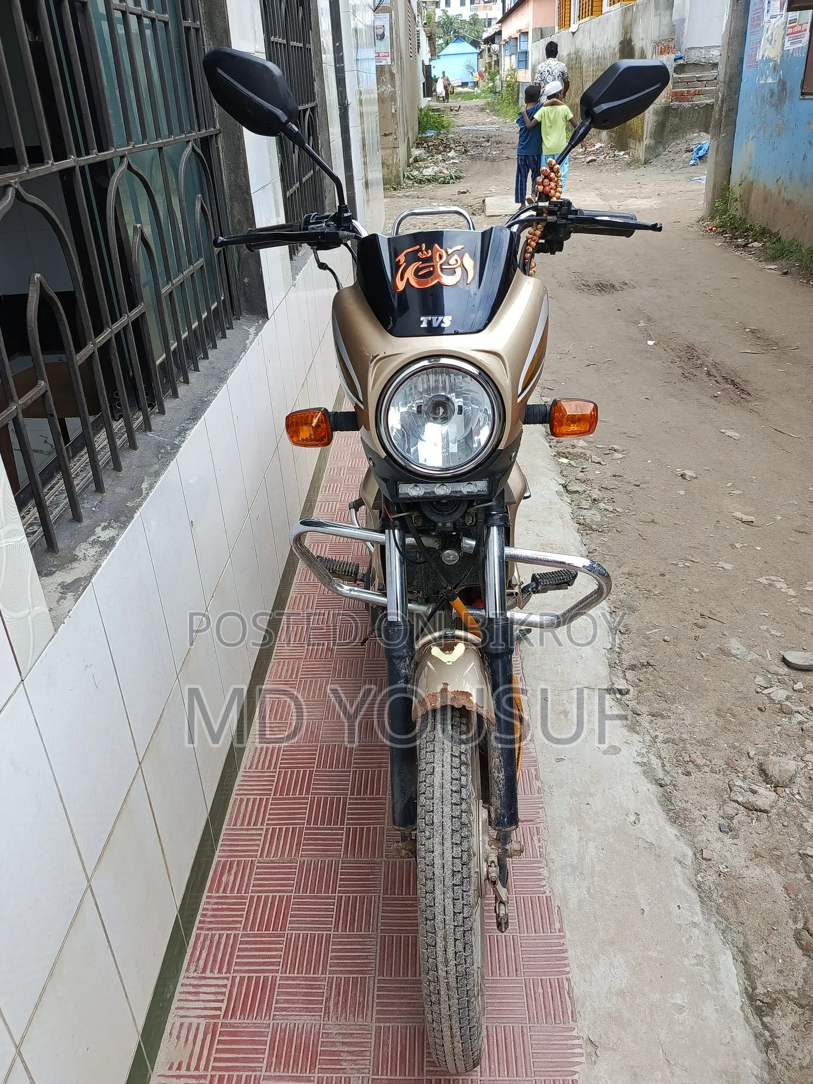 New TVS XL 100 Comfort 2025 Gold