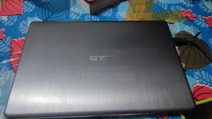 Laptop ASUS VivoBook S15 S530UN 8GB Intel Core I5 HDD+SSD 1T