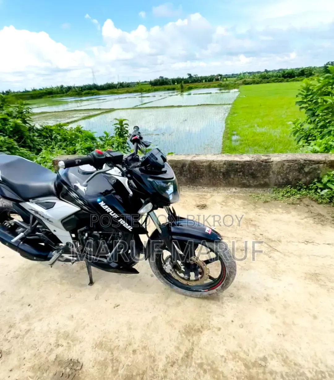 TVS Apache RTR 160 4V 2019 Black