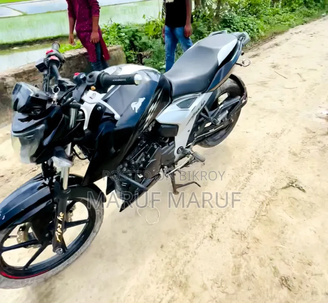 TVS Apache RTR 160 4V 2019 Black