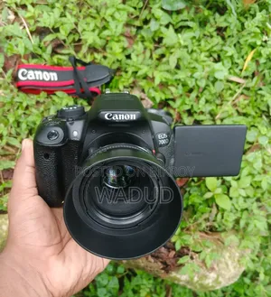 Canon 700D