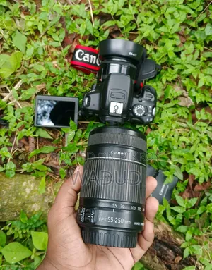 Canon 700D