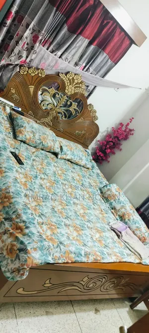 Bed Set With Corner Flowers.