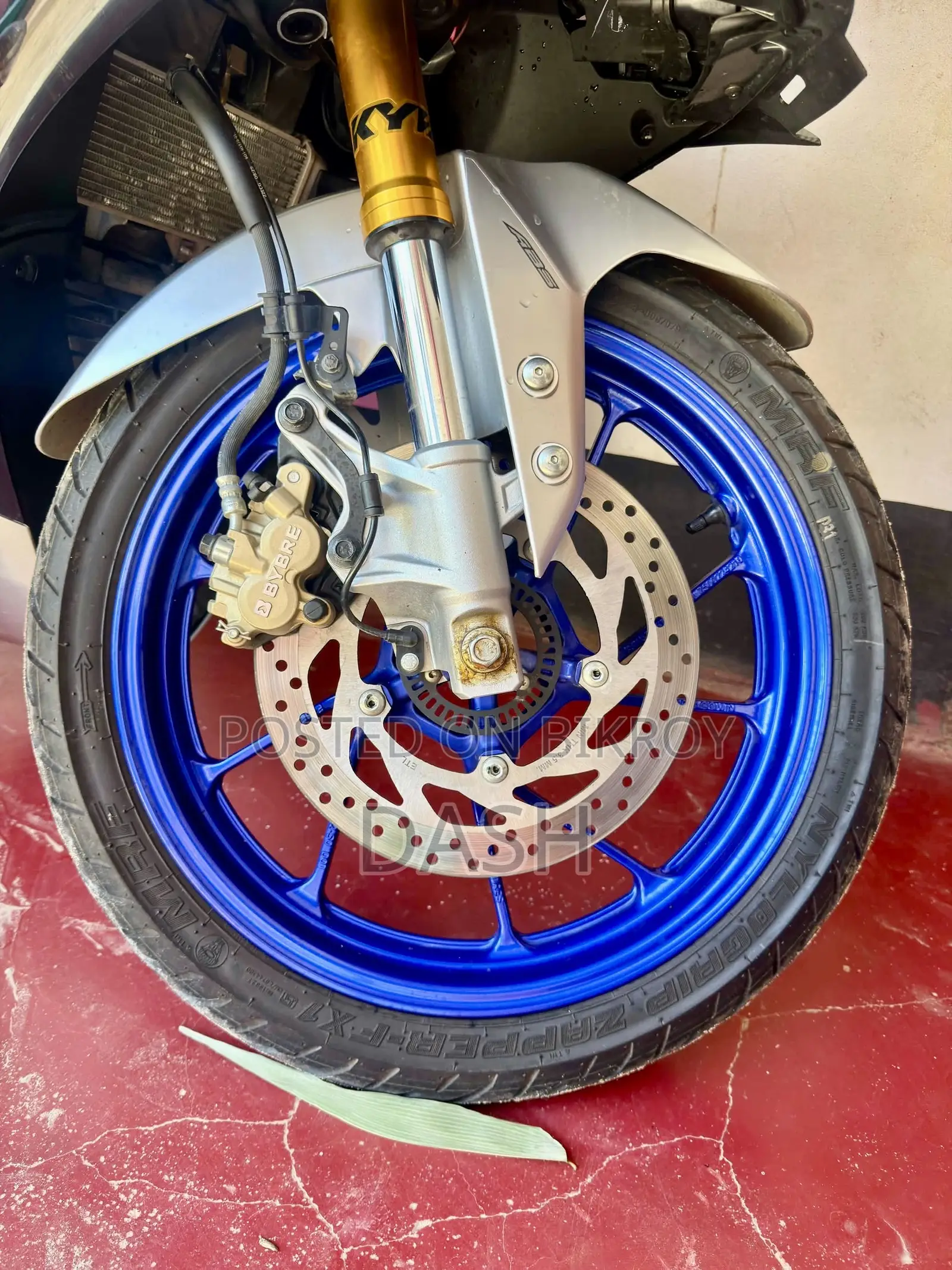 Yamaha R15M 2026 Silver
