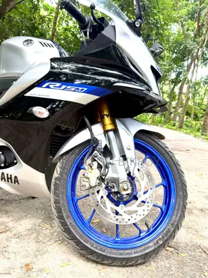 Yamaha R15M 2026 Silver