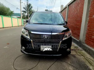 Toyota Esquire 2.0 FWD (7 seater) 2014 Black