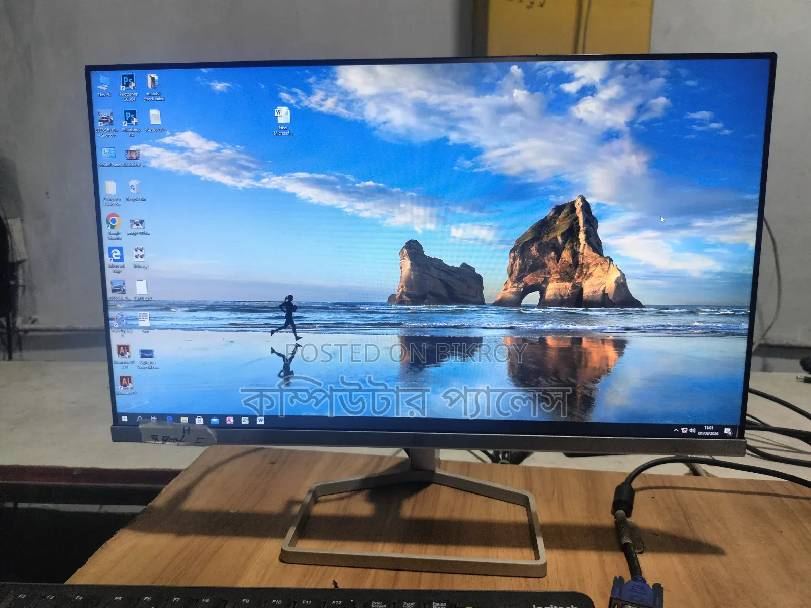 HP IPS Borderless Monitor M22f